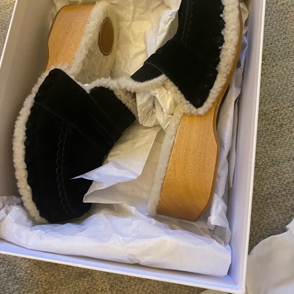 Chloe Joy Suede lambskin lined clogs, in near pristine condition size 37. - Picture 9 of 9